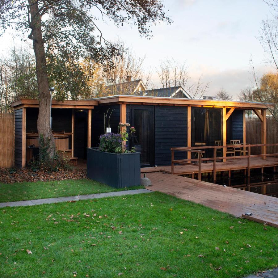 Casa Aan De Plas, Met Sauna En Hottub Of Jacuzzi Bed & Breakfast
