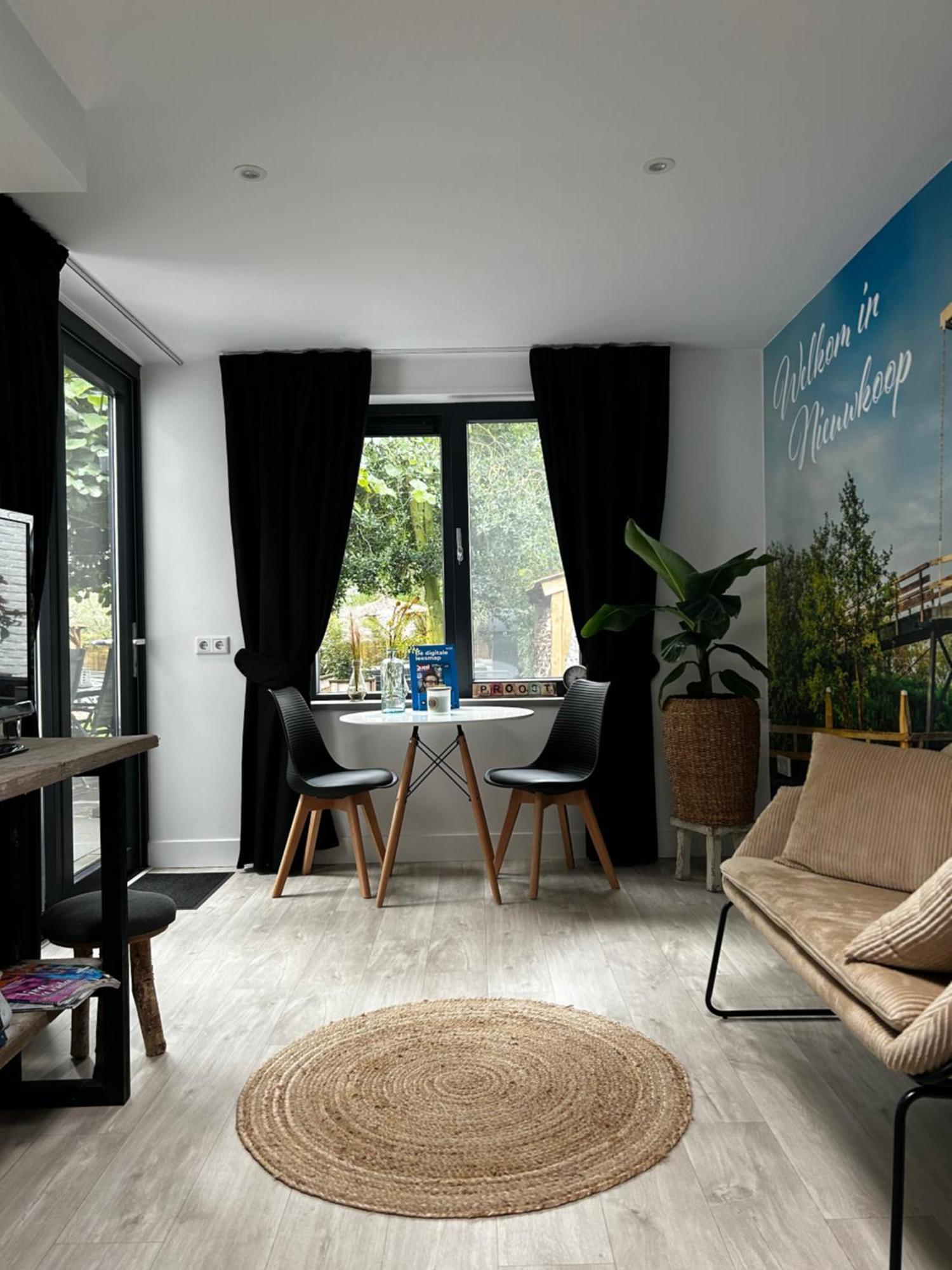 Bed & Breakfast Casa Aan De Plas, Met Sauna En Hottub Of Jacuzzi Nieuwkoop