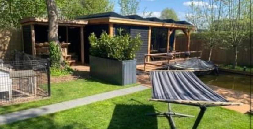 Bed & Breakfast Casa Aan De Plas, Met Sauna En Hottub Of Jacuzzi