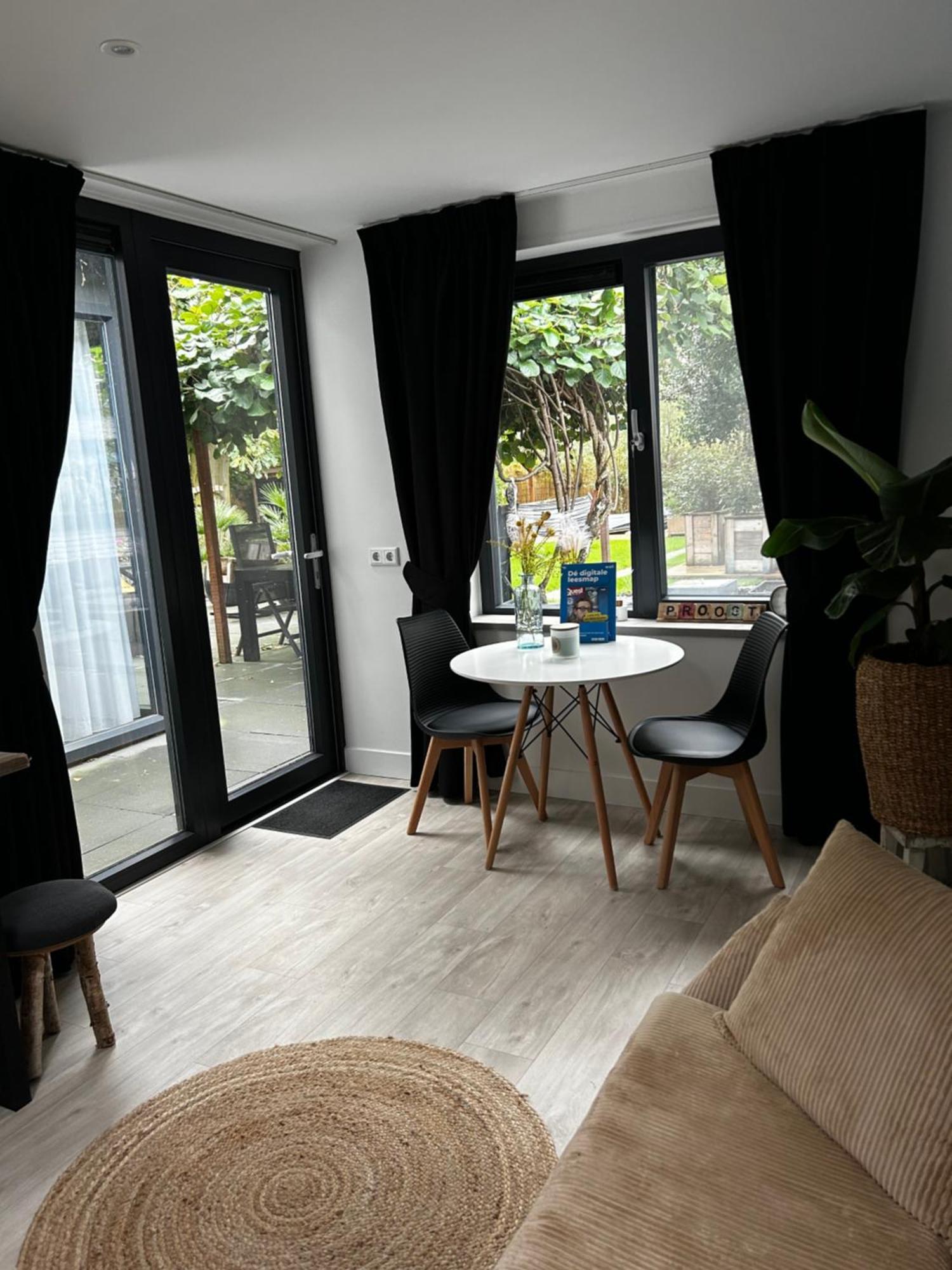 Bed & Breakfast Casa Aan De Plas, Met Sauna En Hottub Of Jacuzzi *